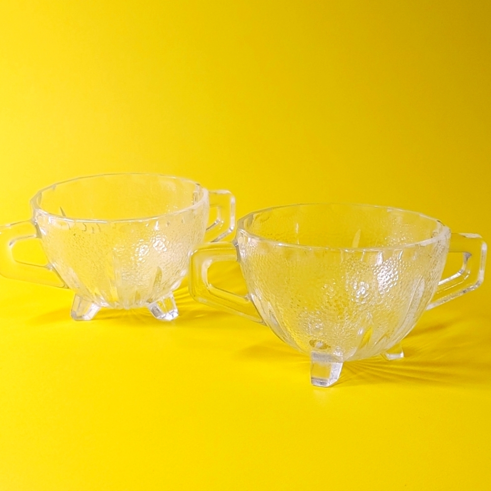 Set of 2- Clear Glass Anchor Hocking Sugar Pot/Mugs